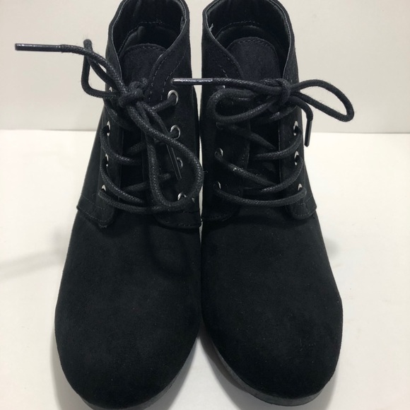 COPY - Booties black NIB size 7W ! - Picture 7 of 7